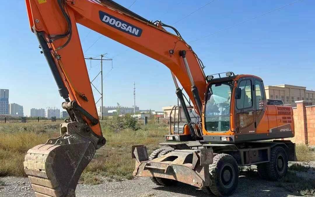 دوسان DX210 عجلة حفارة