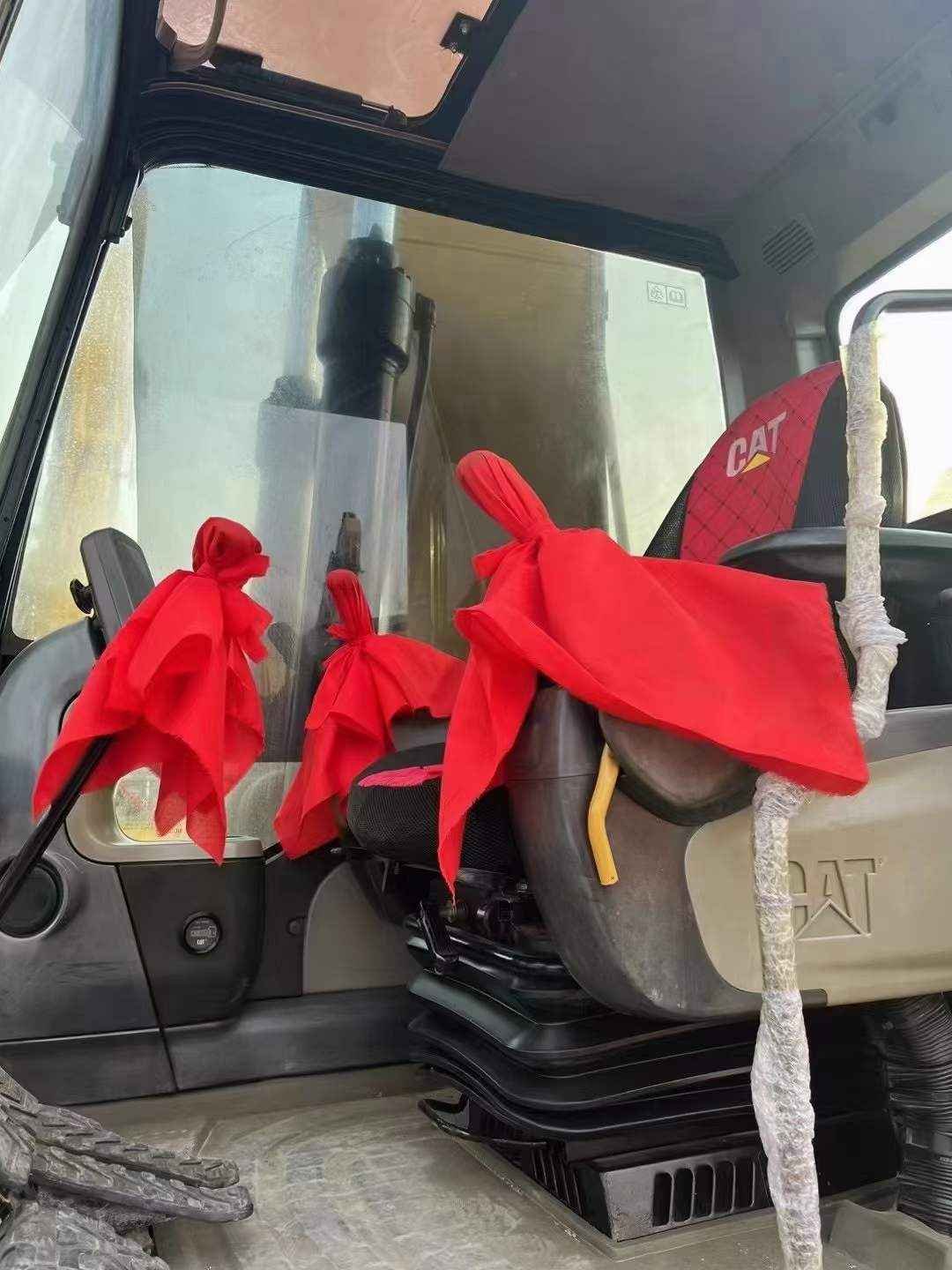 Caterpillar 320D Excavator