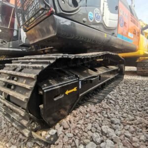 Hitachi ZX200 Excavator-03