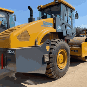 XCMG-XS263J-Roller-05