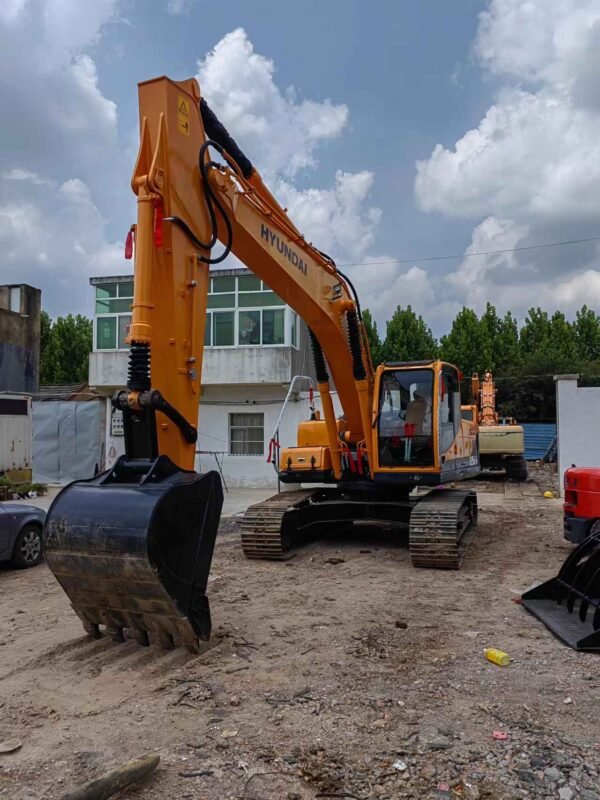 hyundai-225lc-9s-excavator-04