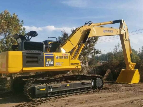 Komatsu PC450 Excavator