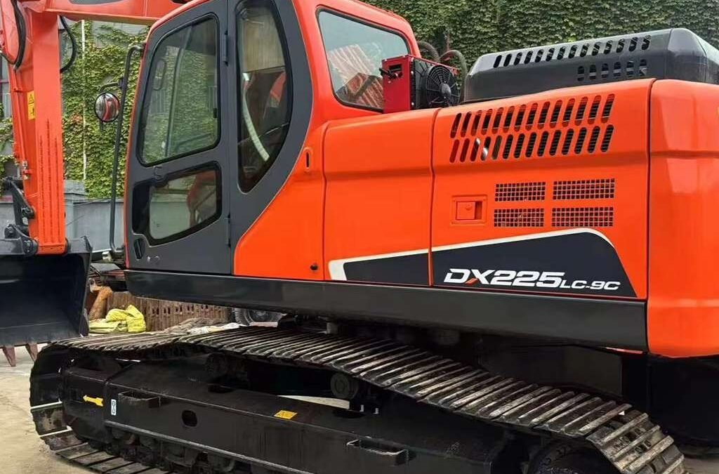 Doosan DX225-9C Excavator