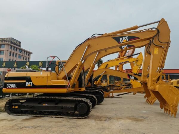 Caterpillar 320BL Excavator