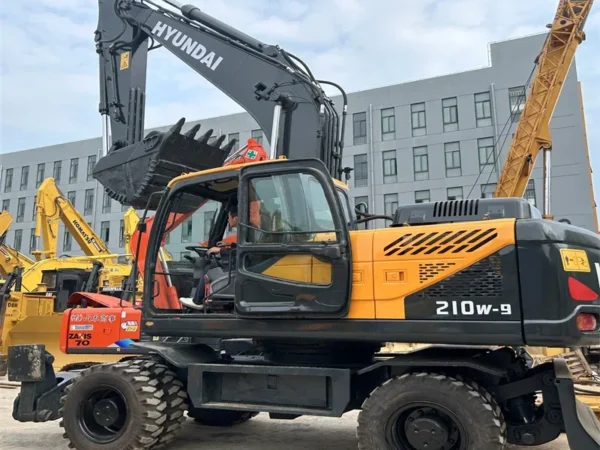 Hyundai 210W-9 Wheel Excavatorr