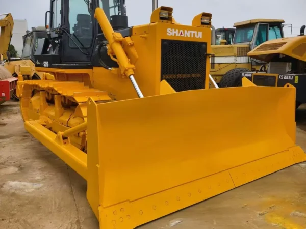 Shantui SD16 Bulldozer