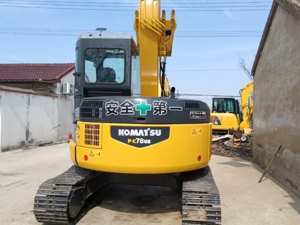 Komatsu PC78 Excavator