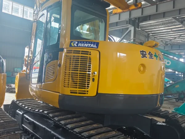 Komatsu PC128 Excavator