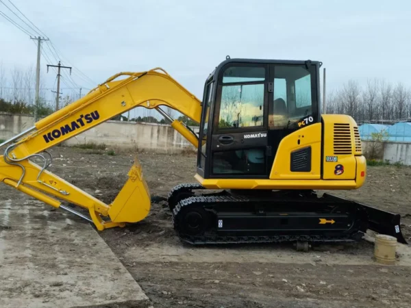 Komatsu PC70 Excavator