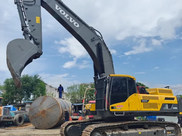Volvo EC480D Excavator
